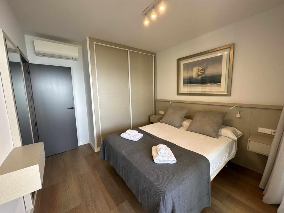 Bed, Photo of the whole room