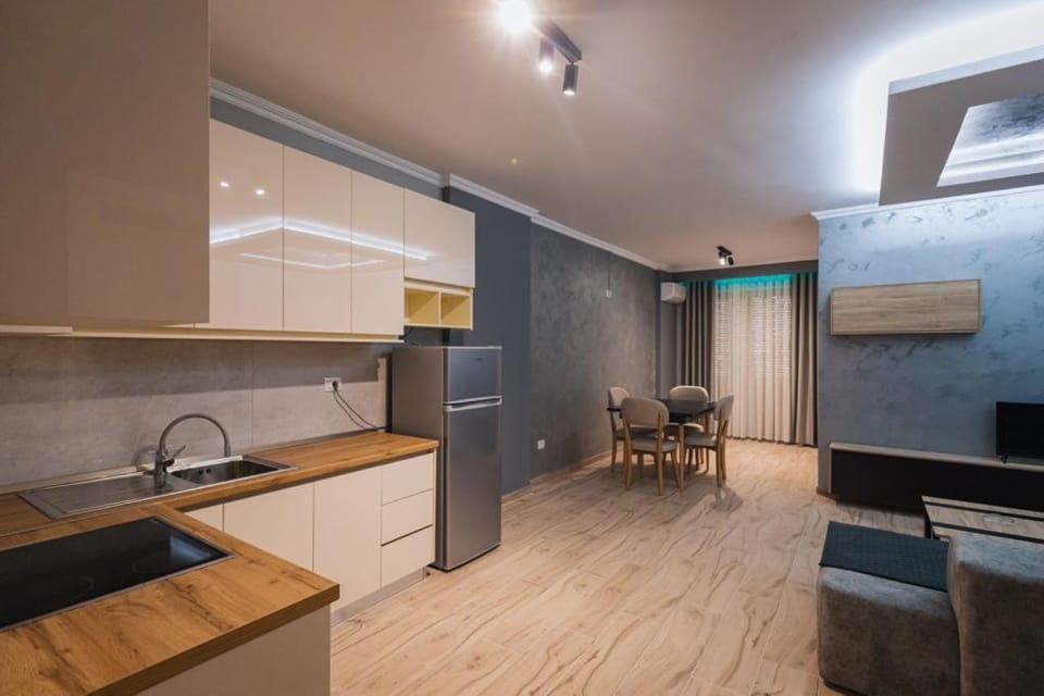 Kitchen or kitchenette, pet friendly, stove