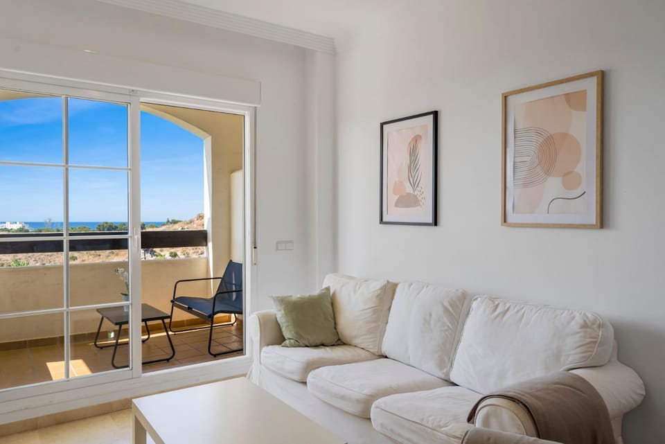 Seaview & Golf, 2 bedroom Apartment Benalmadena by Casa del Sol HR Apartment in Benalmadena