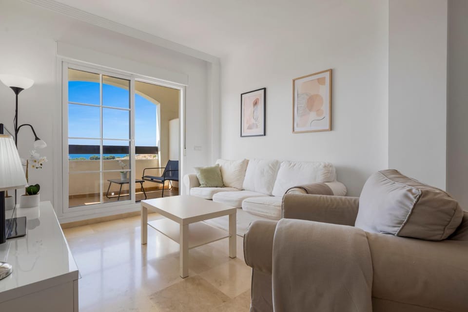 Seaview & Golf, 2 bedroom Apartment Benalmadena by Casa del Sol HR Apartment in Benalmadena
