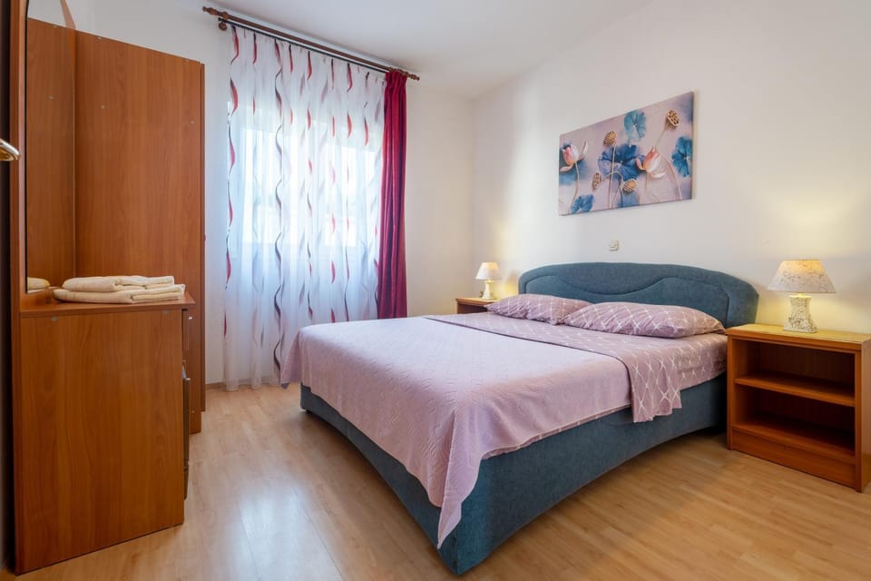 Apartments and Rooms Breeze Bed and Breakfast in Neum