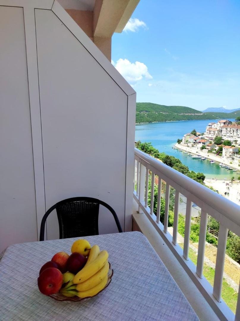 Apartments and Rooms Breeze Bed and Breakfast in Neum