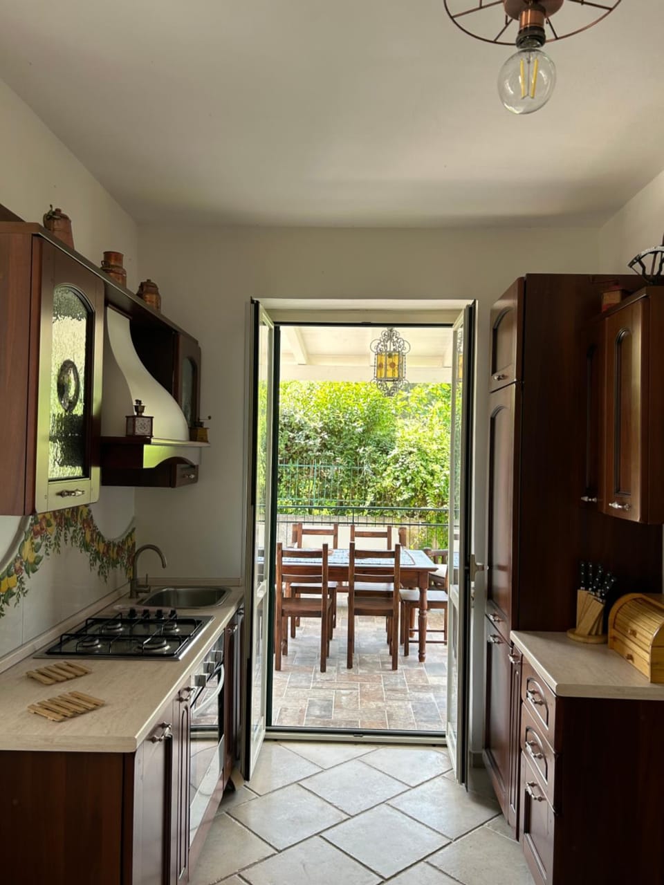 Kitchen or kitchenette, Dining area, pet friendly