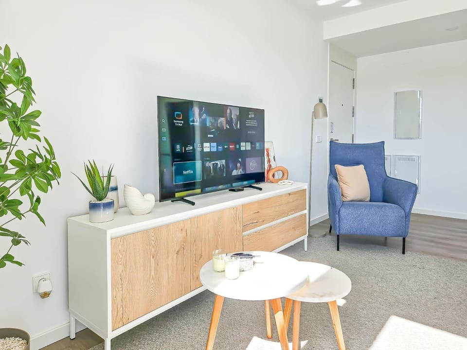 Communal lounge/ TV room, Living room