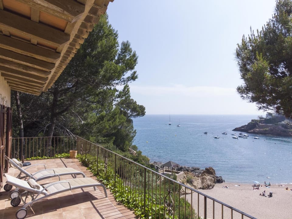 Sa Punta Negra House in Baix Empordà