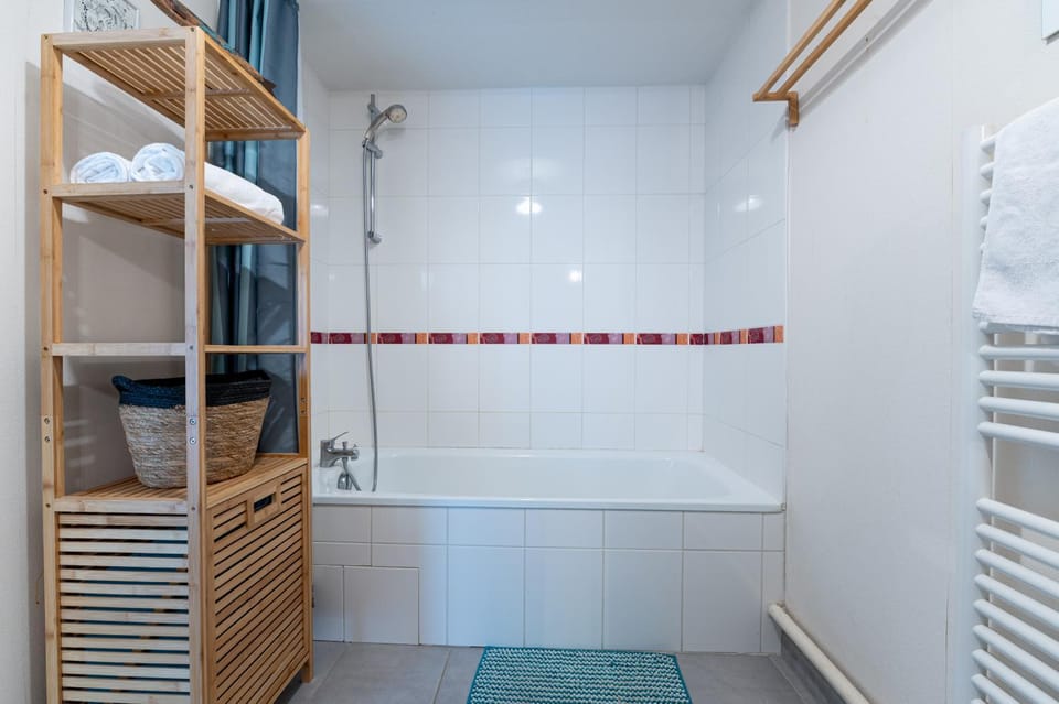 Calme et verdure: vue montagne - terrasse - wifi Apartment in Grenoble