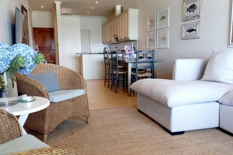305B Bayview Breathe Apartment in Hermanus