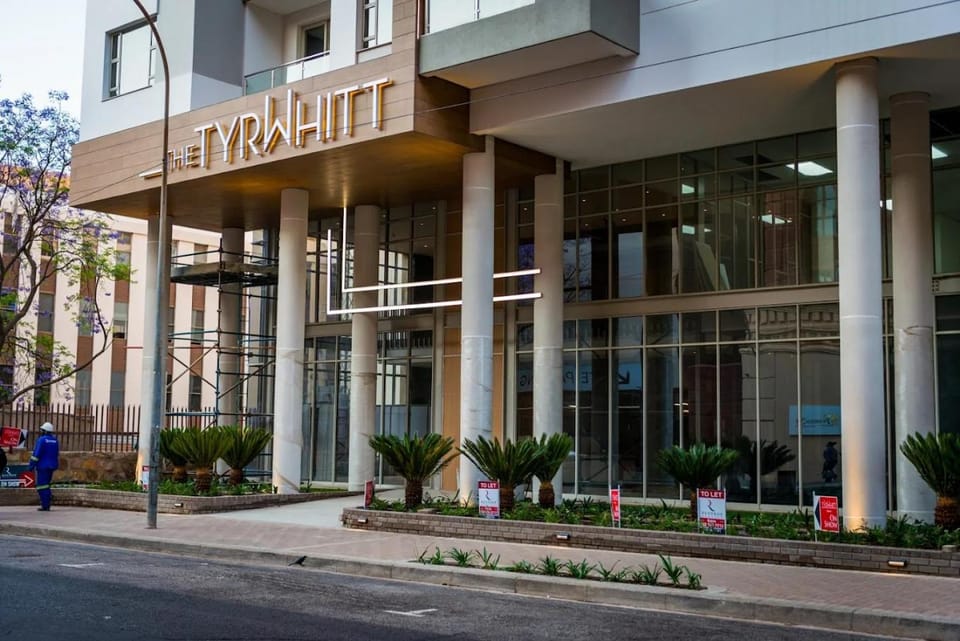 Tyrwhitt Stylish Apartment Rosebank Apartment in Johannesburg