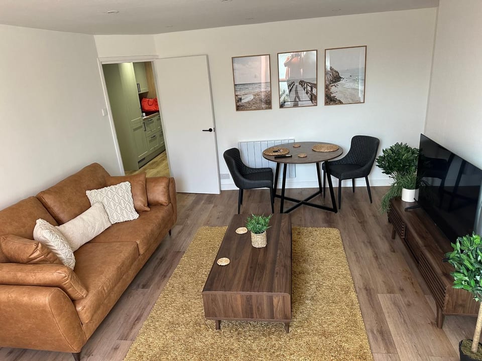 Large One Bed Basement Apartment Apartment in Lowestoft