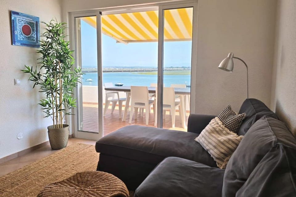 Natural landscape, Balcony/Terrace, Living room, Seating area