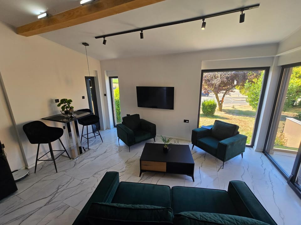 TV and multimedia, Living room