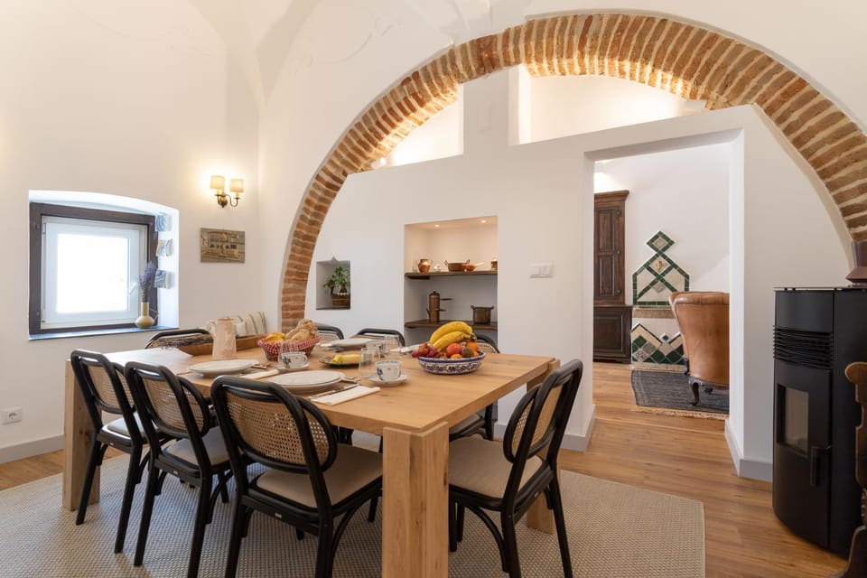 Dining area, flat iron