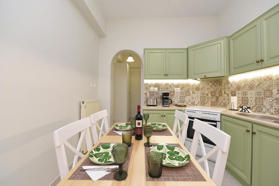 Kitchen or kitchenette, Food and drinks, Dining area, Food, dishwasher, minibar, oven, pet friendly, stove, toaster