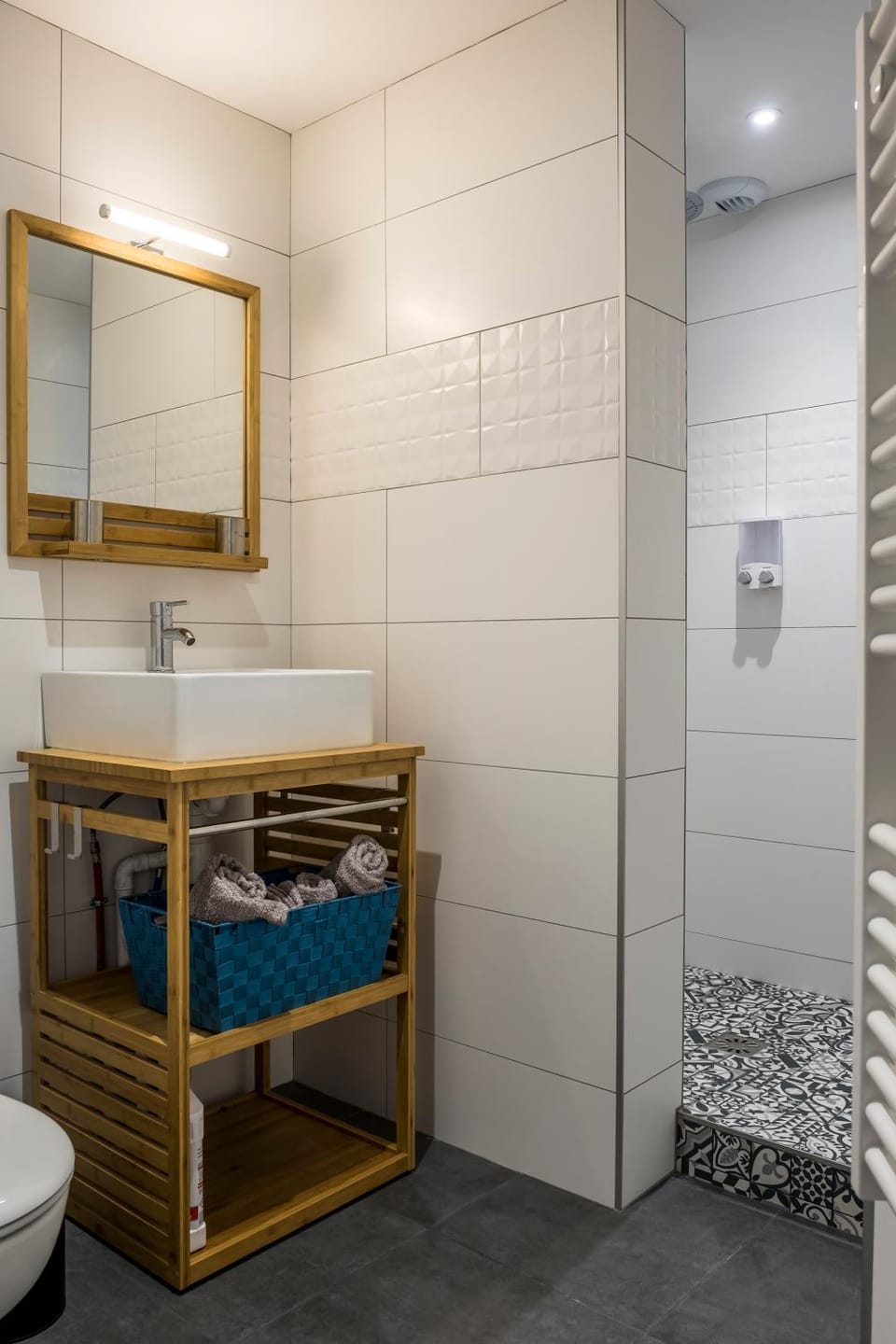 Shower, Bathroom, towels