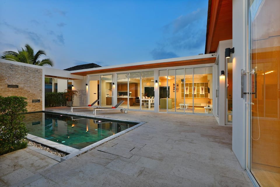 Property building, Pool view, Swimming pool, sunbed