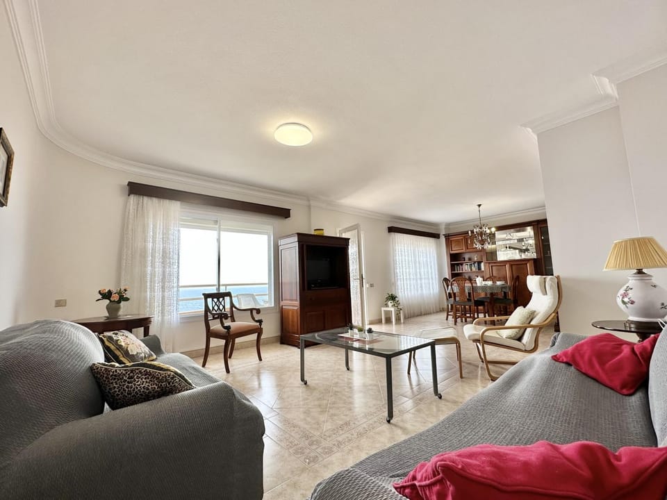 TV and multimedia, Living room, Dining area