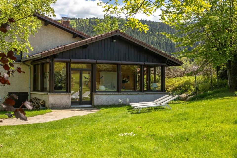 Chalet Les 3 Chênes Xonrupt-Longemer à 2 pas de GERARDMER et des lacs Villa in Xonrupt-Longemer