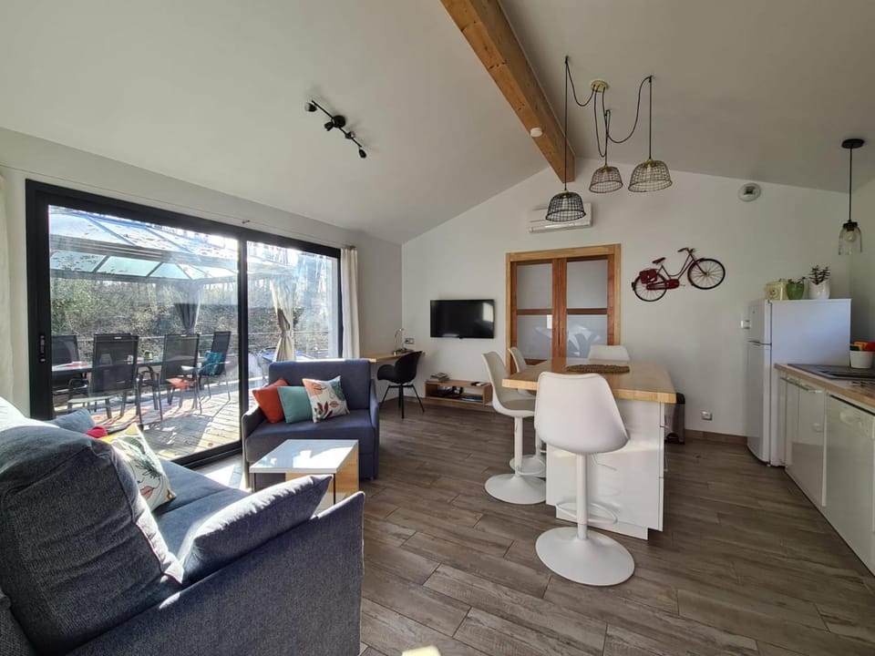 PAUSE NATURE. Maison Ananda à 14 kms de Toulouse avec parking privatif House in Occitanie