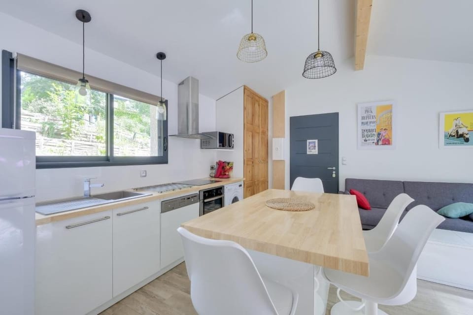 PAUSE NATURE. Maison Ananda à 14 kms de Toulouse avec parking privatif House in Occitanie
