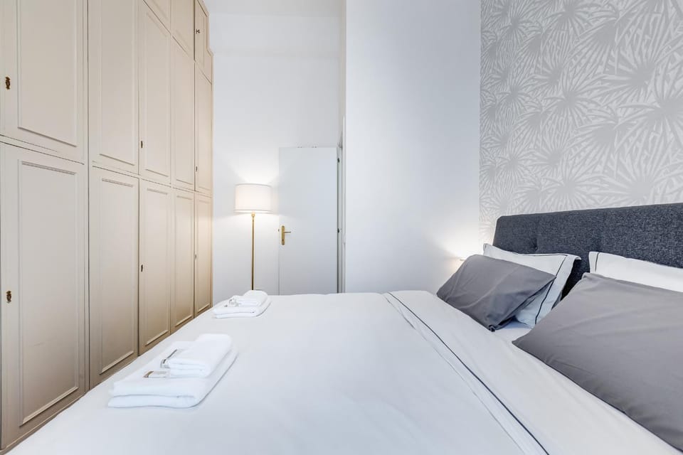 Bed, Photo of the whole room, Bedroom, towels, wardrobe