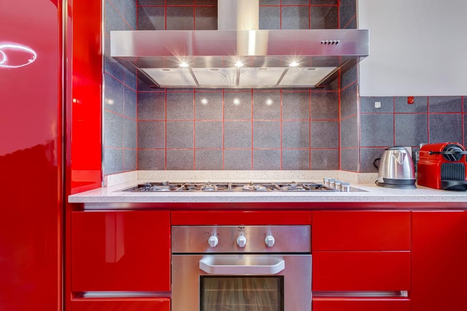 Coffee/tea facilities, Kitchen or kitchenette, pet friendly, stove