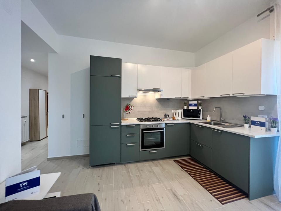 Kitchen or kitchenette, minibar, pet friendly, stove