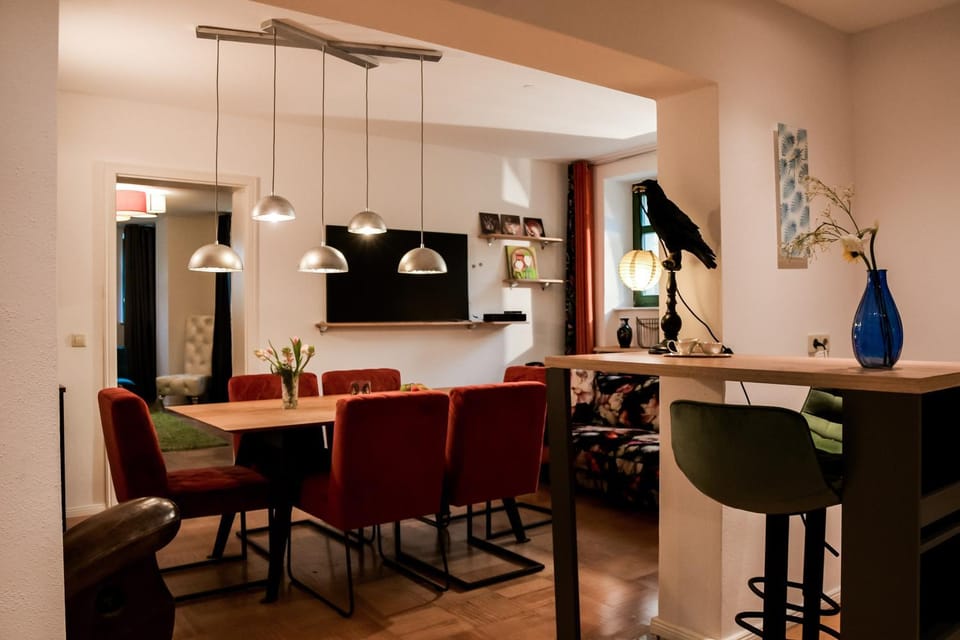 TV and multimedia, Seating area