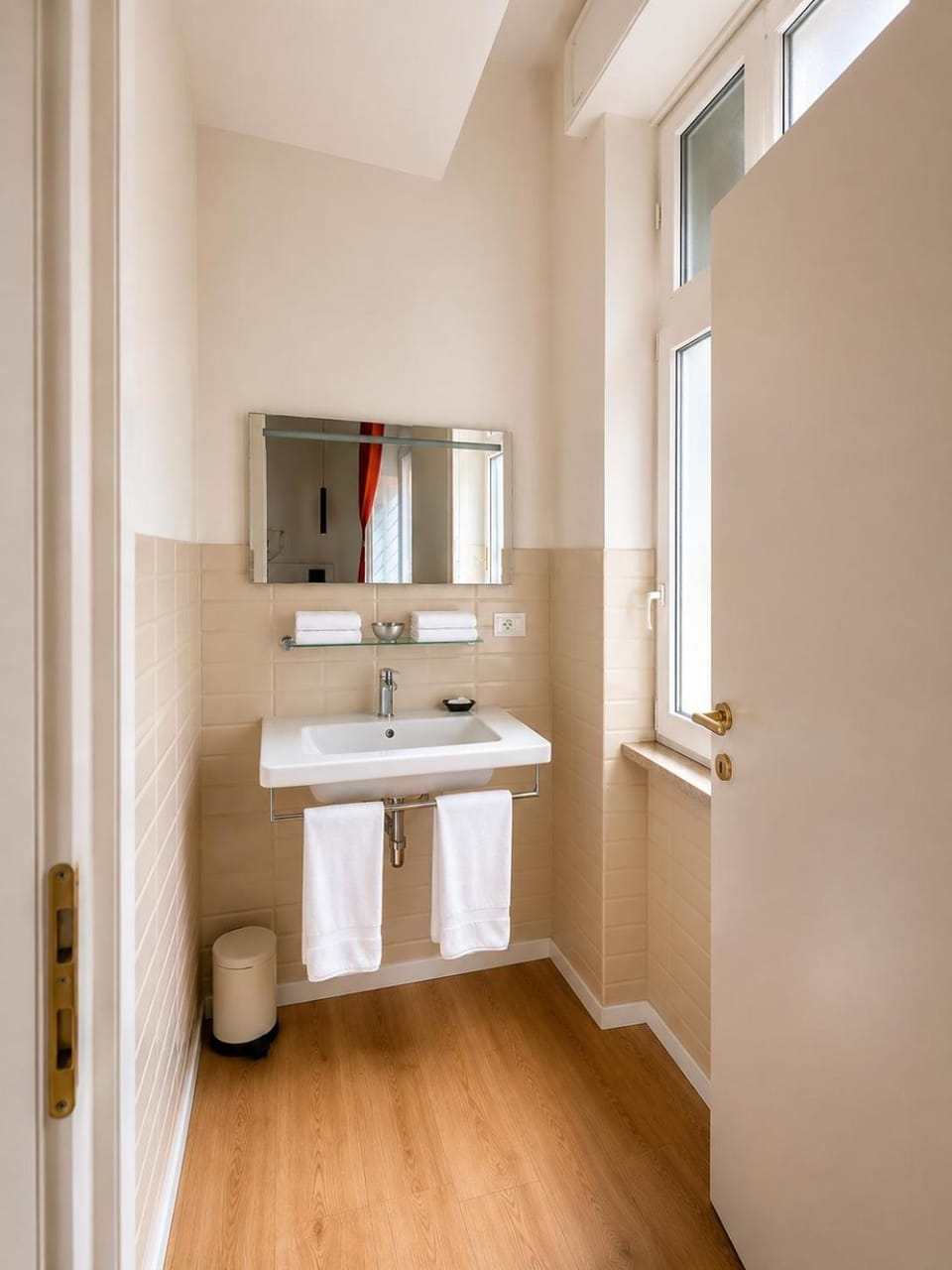 Bathroom, towels