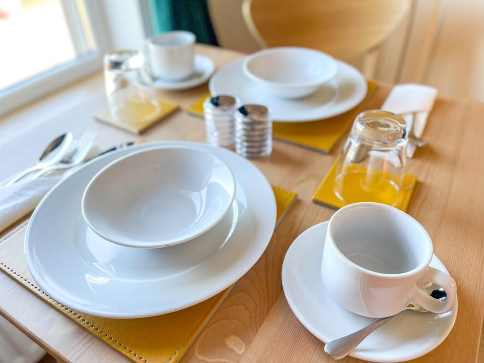 Coffee/tea facilities, Breakfast, Breakfast, Continental breakfast