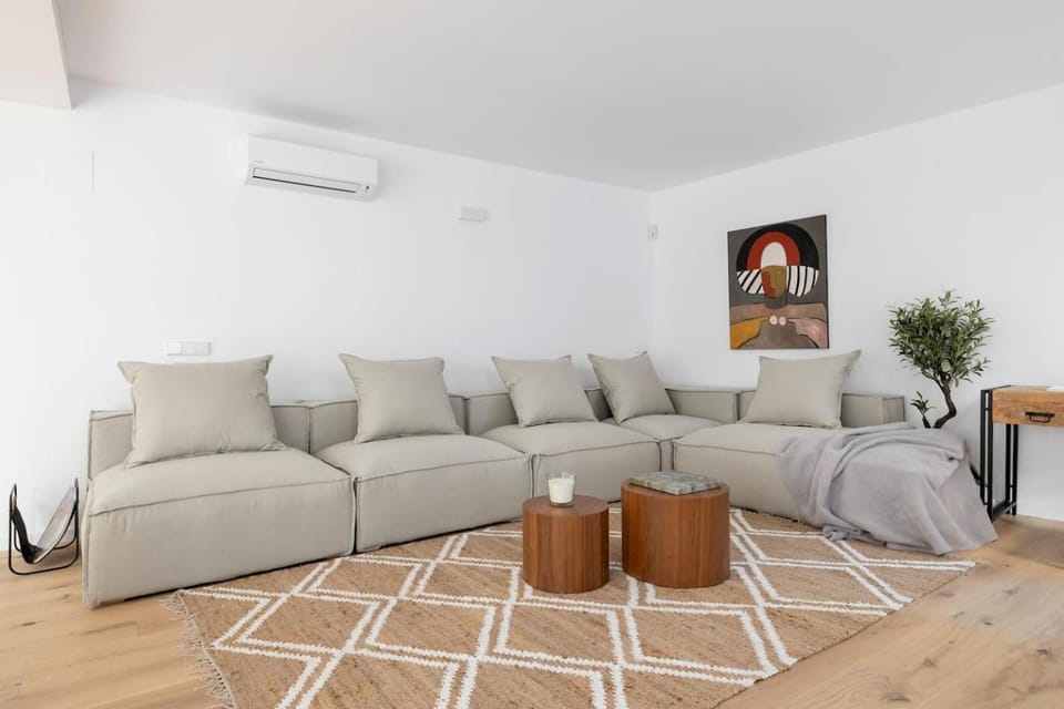 Living room, air conditioner