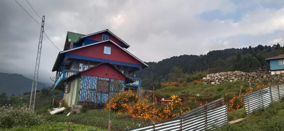 Singalila Sunview Homestay Vacation rental in West Bengal