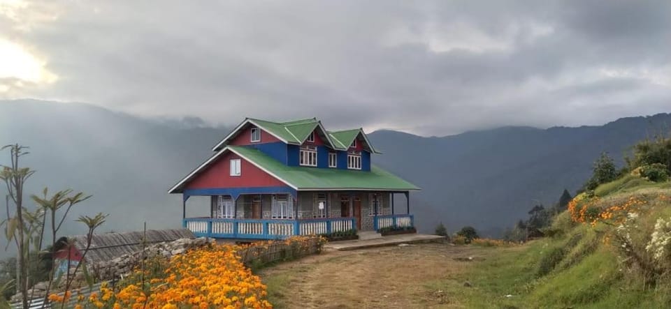 Singalila Sunview Homestay Vacation rental in West Bengal