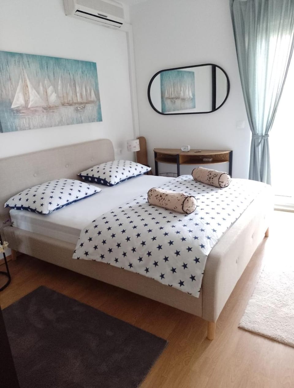 Bed, Bedroom, air conditioner