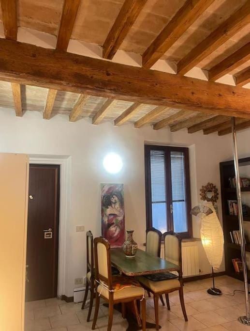 CasaFiore Art Bijoux in centro storico a Parma Apartment in Parma