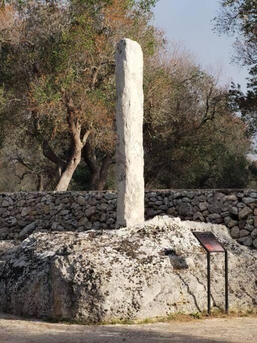 Nearby landmark