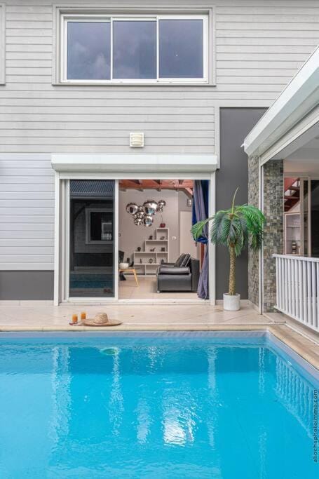 Balcony/Terrace, Swimming pool