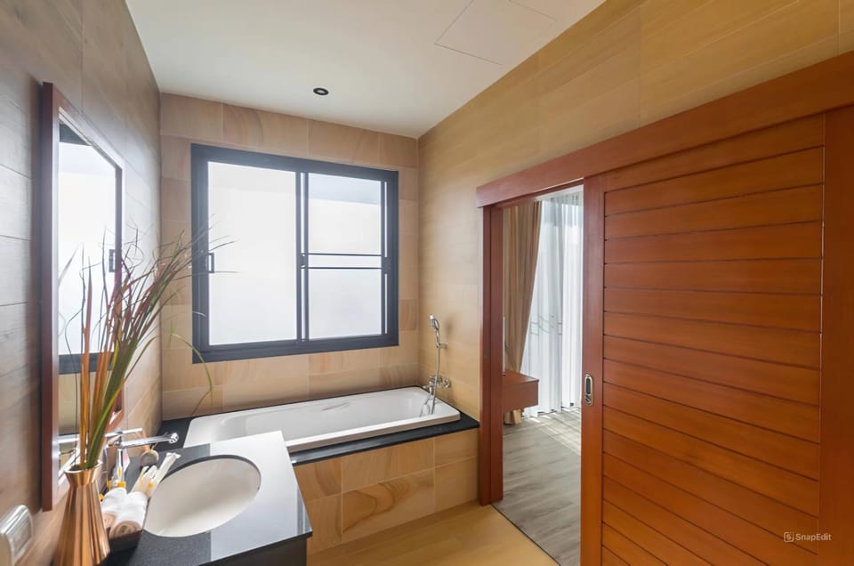Shower, Toilet, Bathroom, Bath