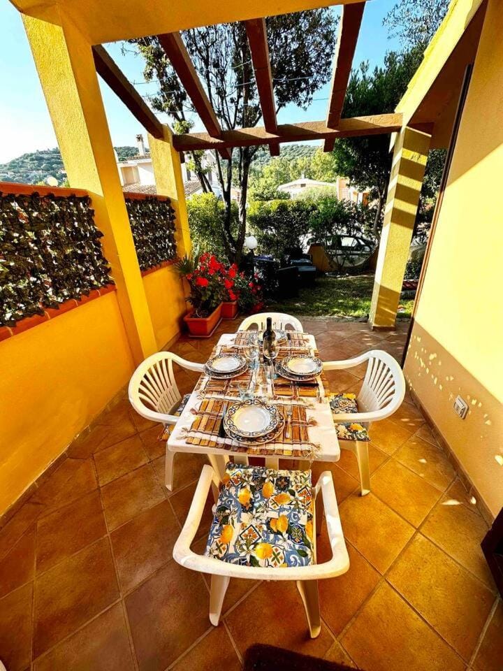 Casa vacanze Campulongu a 150 mt dal mare, Villa Carolina House in Sardinia