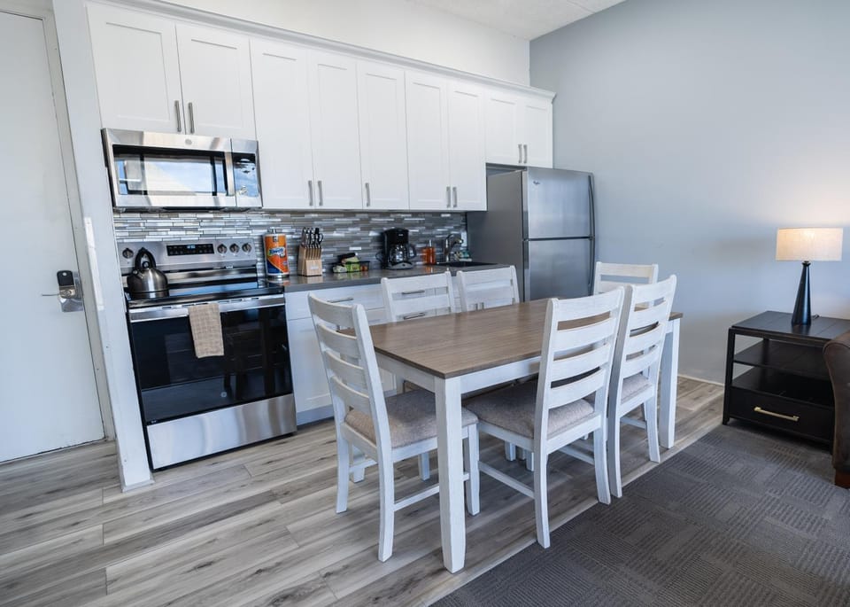Waikiki Banyan Condo Located One Block From Waikiki Beach! condo Apartment in Honolulu