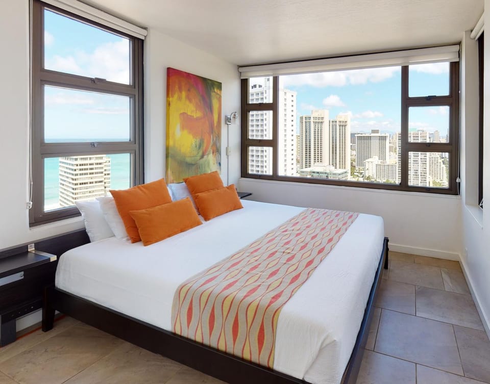 Artsy 32nd Floor Condo with Modern Furnishings & Gorgeous Ocean Views condo Apartment in Honolulu