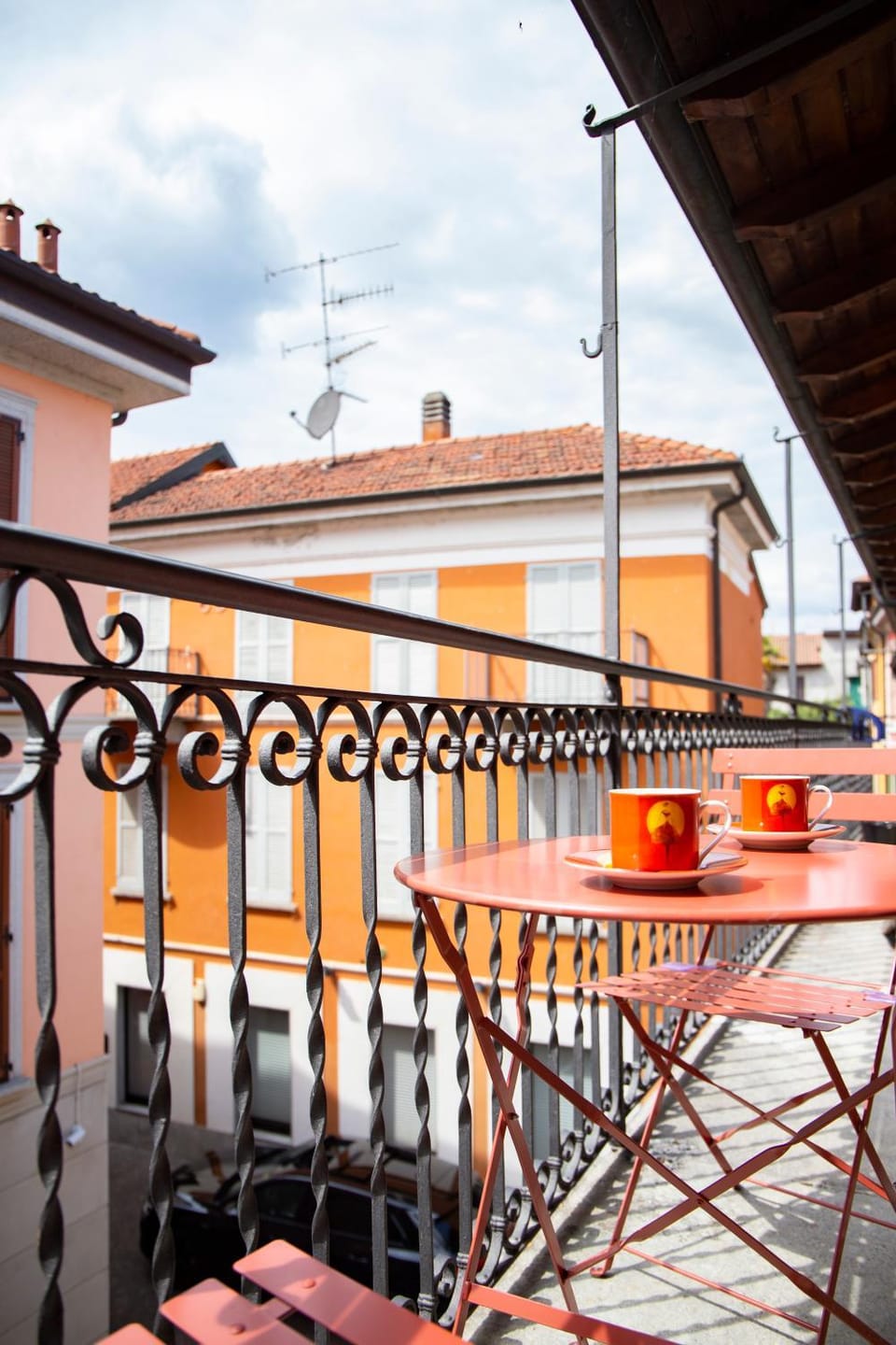 Balcony/Terrace, hair dresser