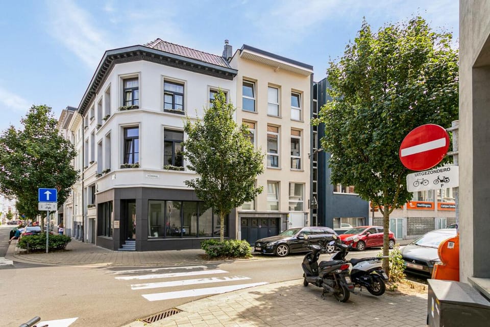 New renovated condo's @ trendy south Apartment in Antwerp