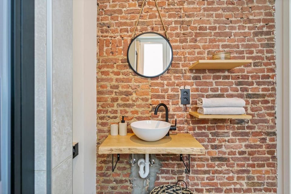 New renovated condo's @ trendy south Apartment in Antwerp