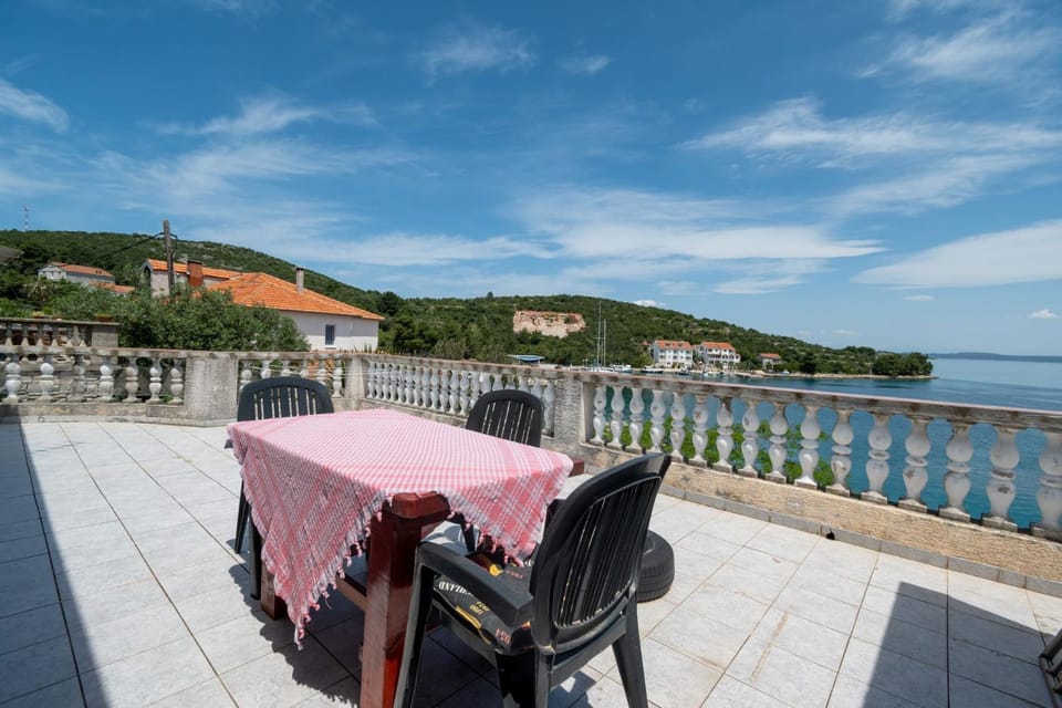 Kuća Zora Apartment in Zadar County