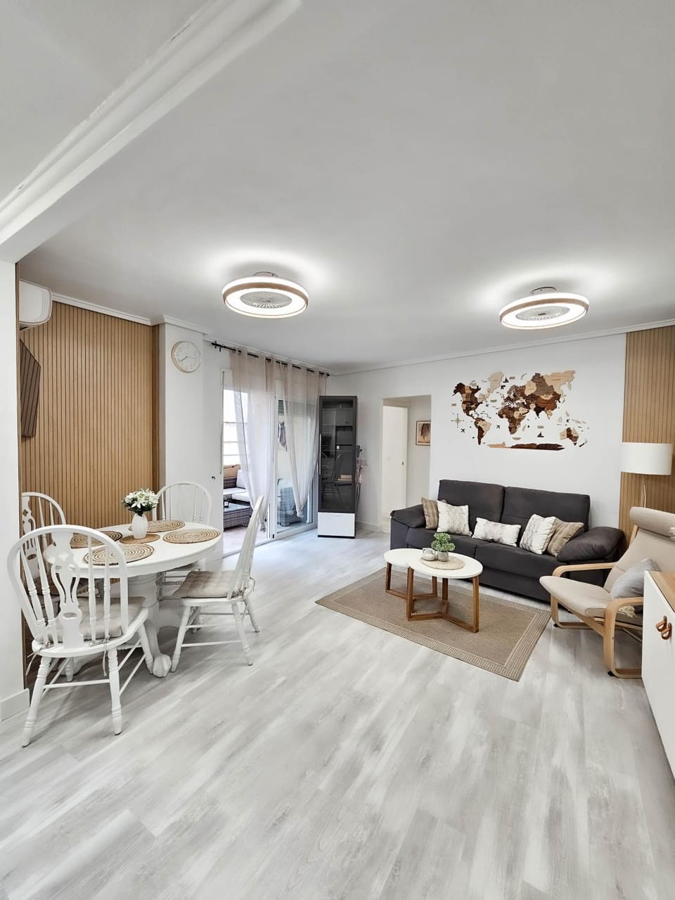 Living room, Dining area