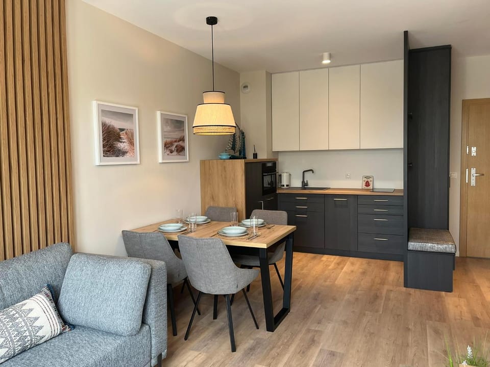 Kitchen or kitchenette, Living room, Dining area, pet friendly, stove