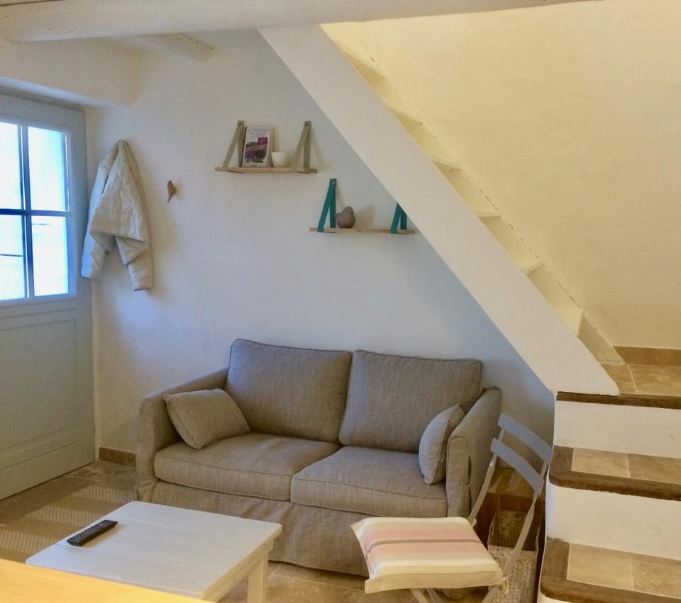 Au calme dans le centre avec terrasse et clim Apartment in Saint-Remy-de-Provence
