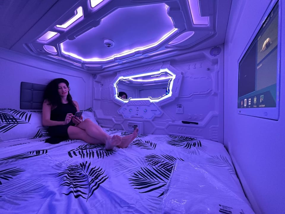 Bed, People