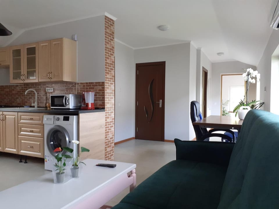 Muzicii 11 - Cozy Seaside Apartments House in Constanța County