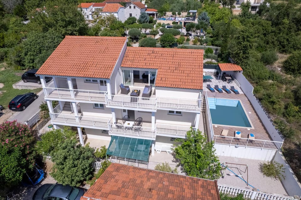 Property building, Bird's eye view, Pool view